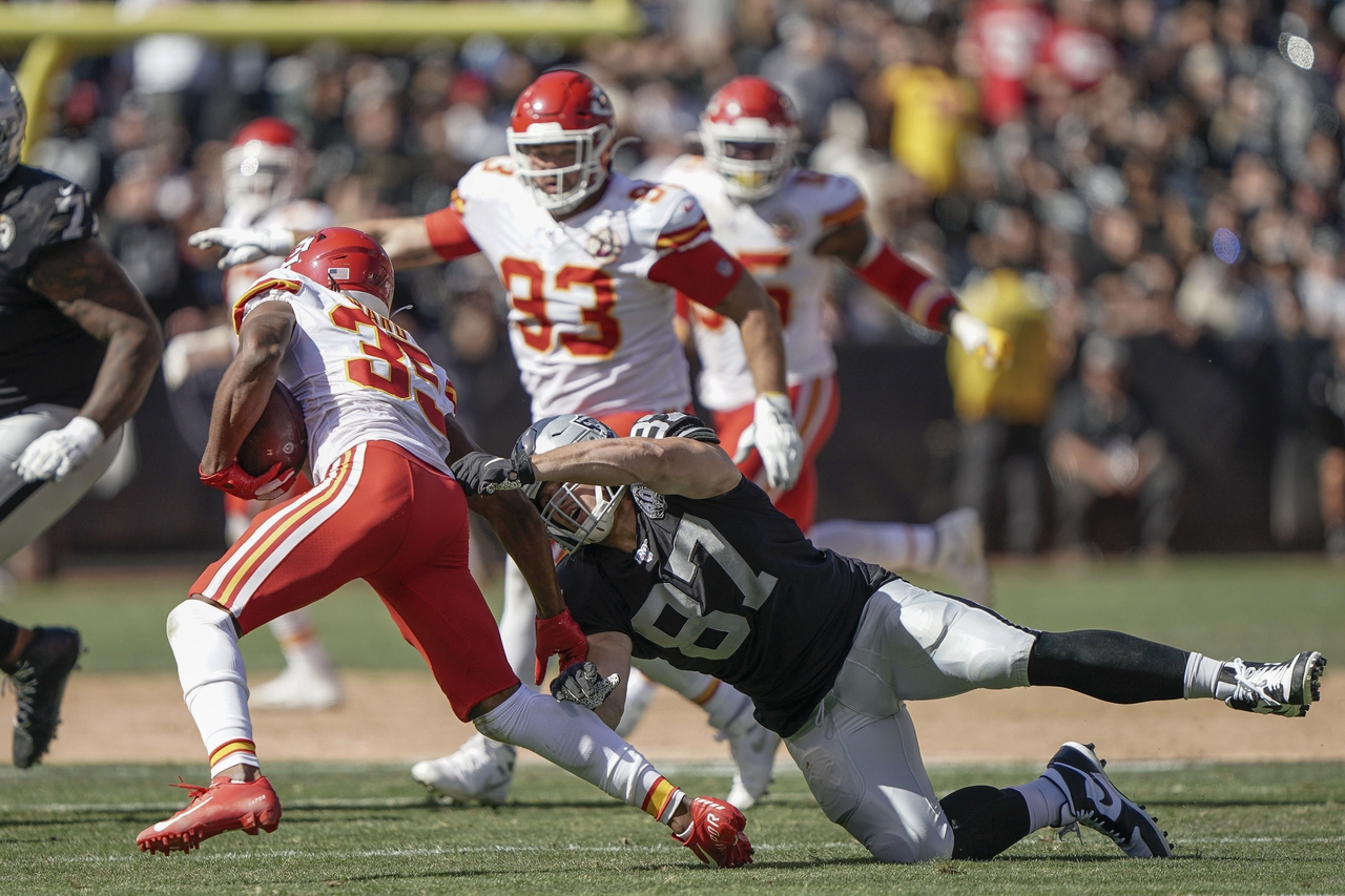 Oakland Raiders vs Kansas City Chiefs Matchup Preview 12/1/2019